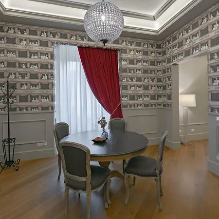 아파트 - Teatro Luxury