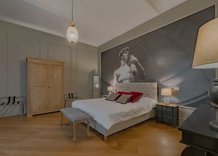 - Teatro Luxury Флоренция