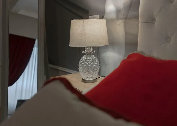- Teatro Luxury Флоренция