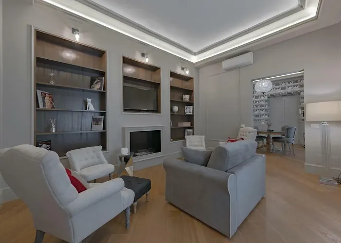 - Teatro Luxury Флоренция