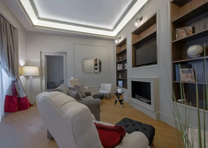 - Teatro Luxury Флоренция